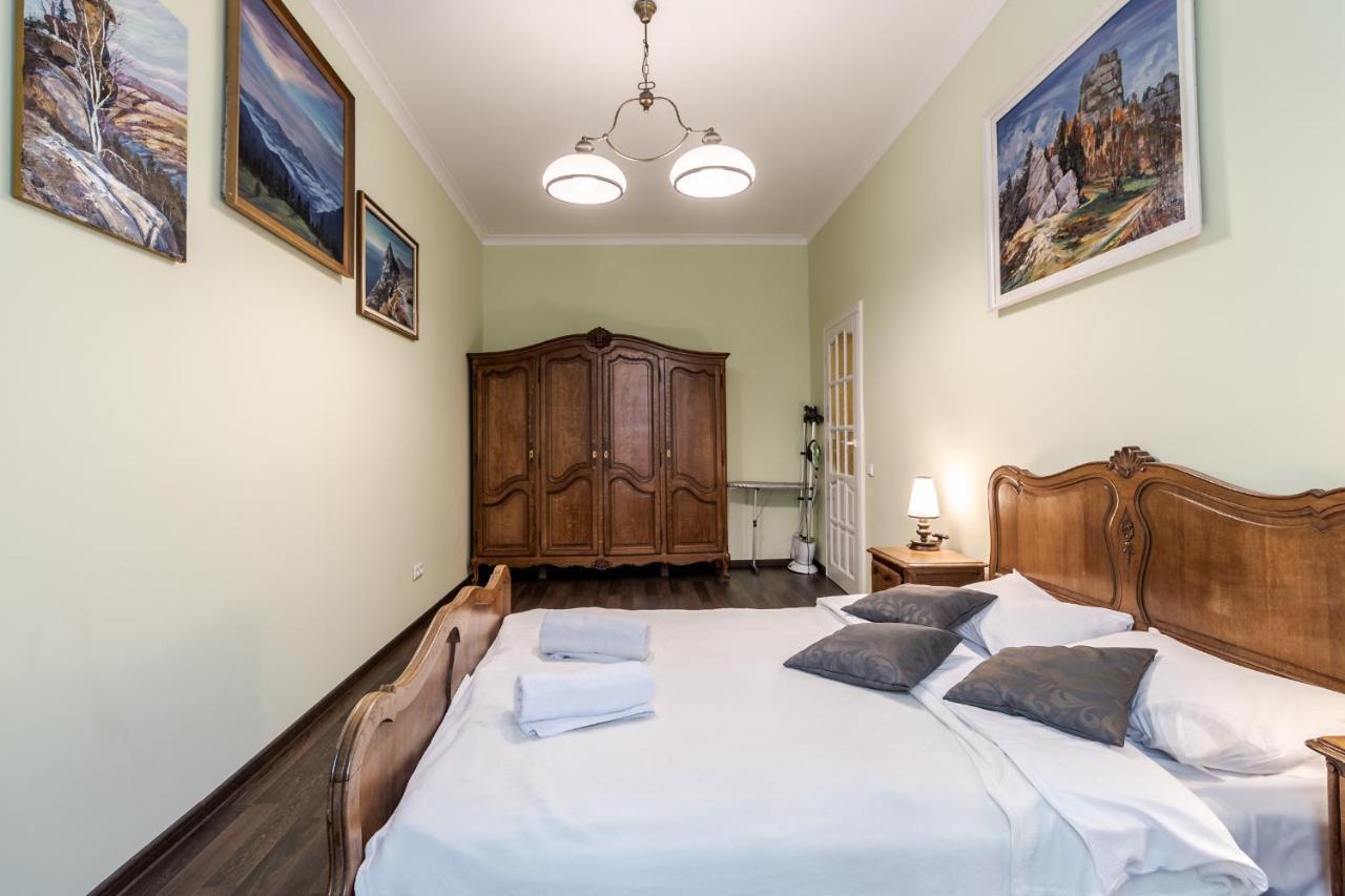 Modern Chaikovskogo Apartment Lviv Extérieur photo