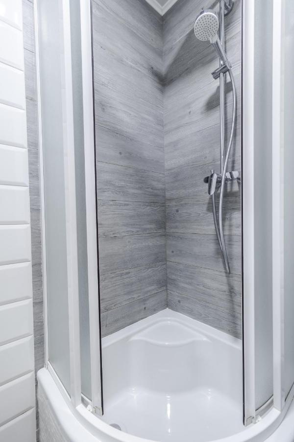 Modern Chaikovskogo Apartment Lviv Extérieur photo